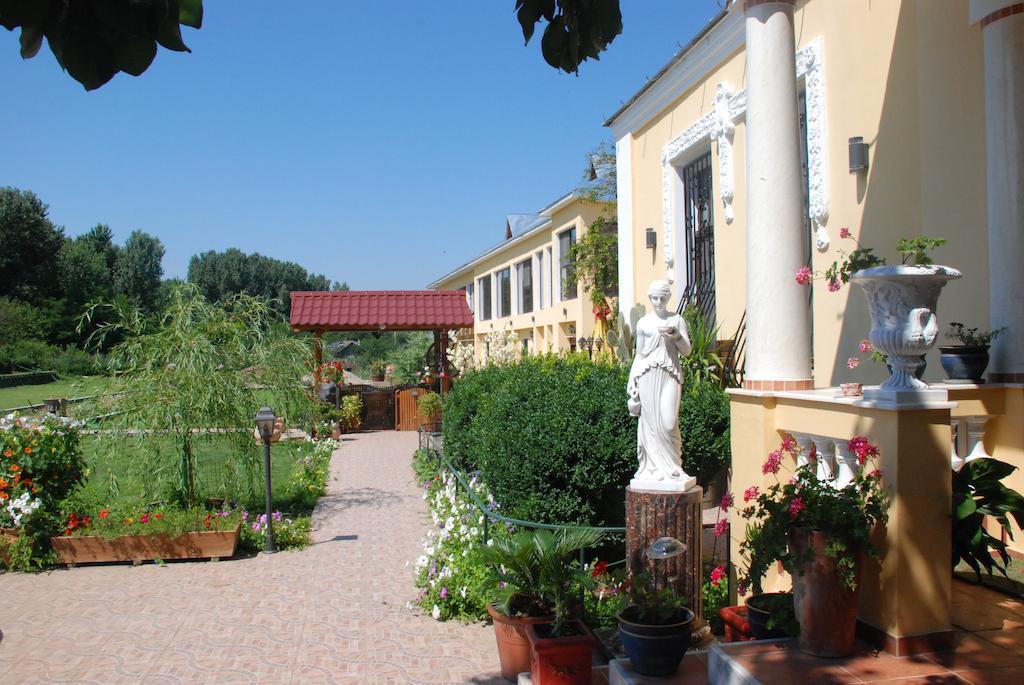 Villa Giulia Islaz ภายนอก รูปภาพ